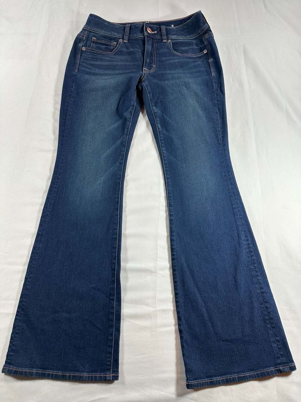 American Eagle Outfitters Women's Super Stretch Kick Bootcut Jeans Size 6 Short
